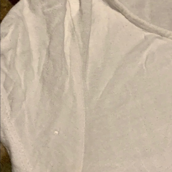 White tee - Picture 2 of 4